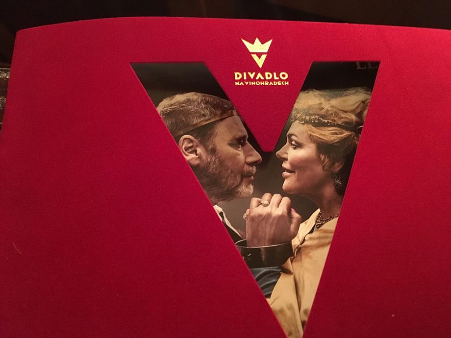 65DF5048-1B4E-415C-85AF-FBC82E80C915