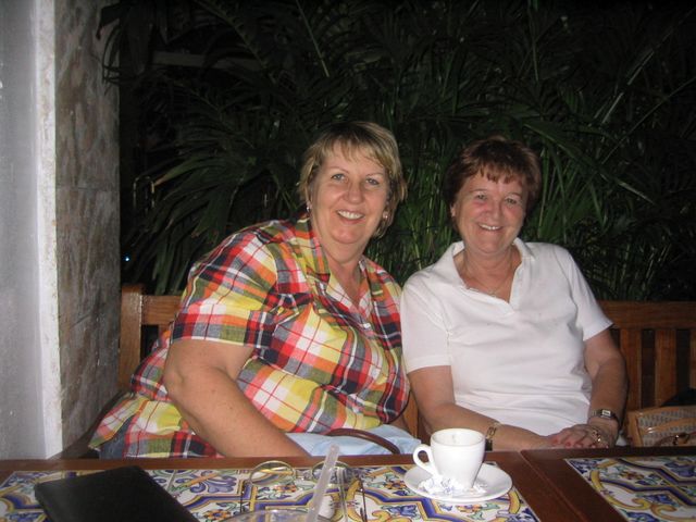 100_0090.JPG
Setkani po 3 letech