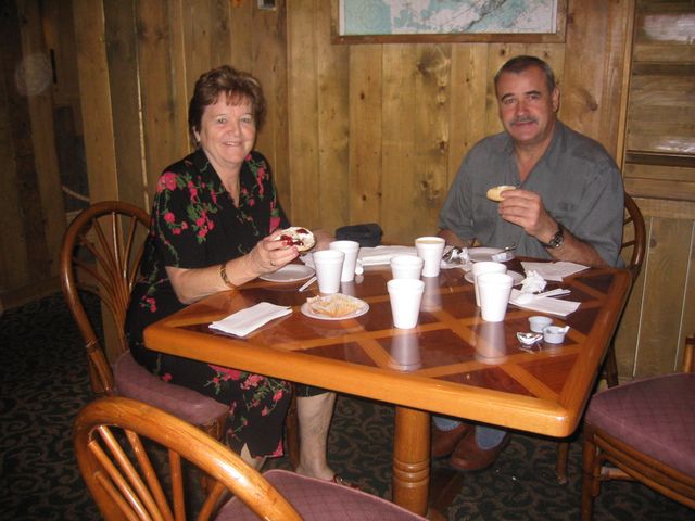100_0092.JPG
Breakfast in Hotel 