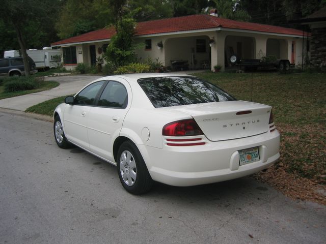 2002 Dodge Stratus SE 
IMG_0396.JPG