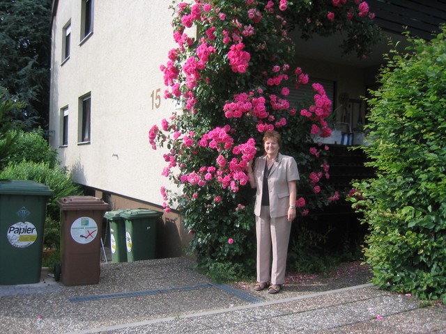 TEGERNSEE STR.15, STUTTGART-HOFEN OUR HOME 1973-81 IMG_1922.JPG