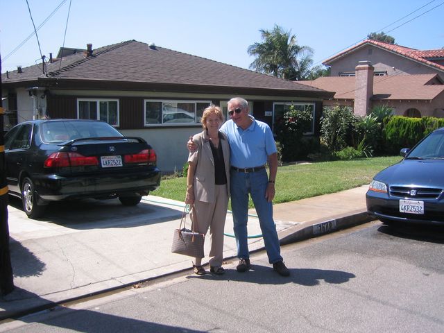 Manhattan Beach at the Smekal family IMG_4226.JPG