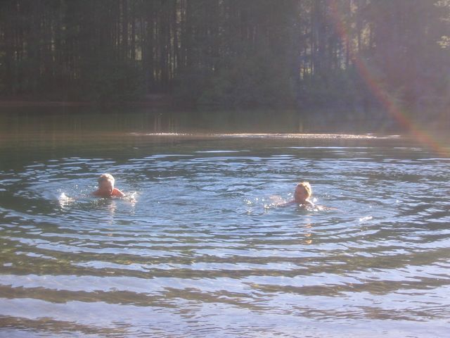 Donner Lake 59°F = 15°C IMG_4614.JPG