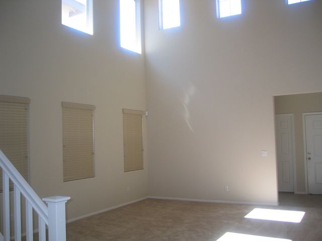 Living Room - waiting for furniture IMG_4703.JPG