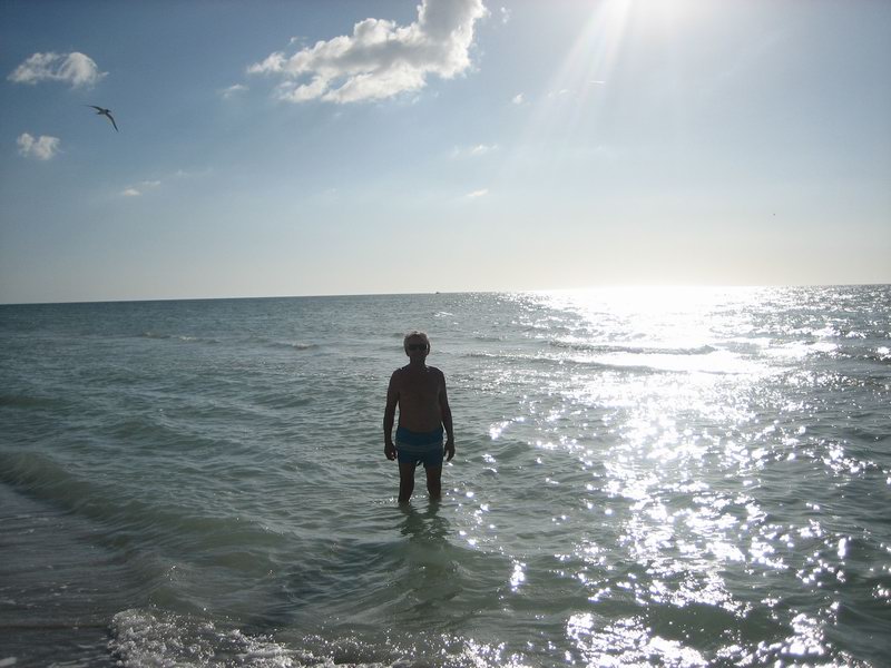 December 1st,  Water temperature 68 °F = 20 °C IMG 6249