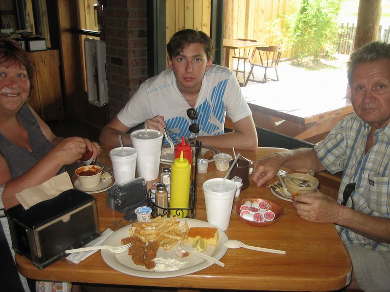 jime Algatori maso,chutna to jako tvrdsi kure...IMG 5635