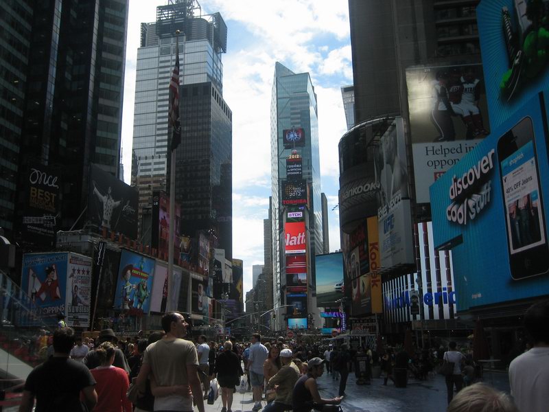 Time Square Apple Building  IMG 5862