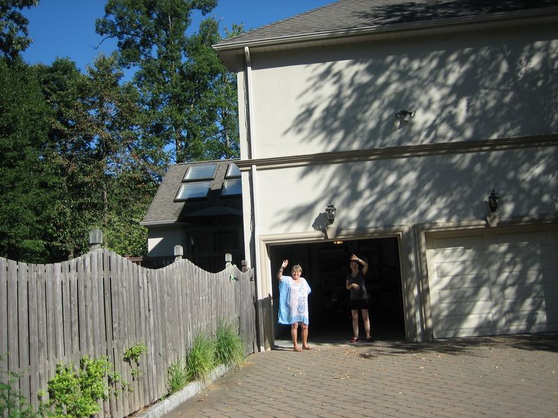 Thursday, Aug 30, saying bye to our friends and going west  IMG 6006