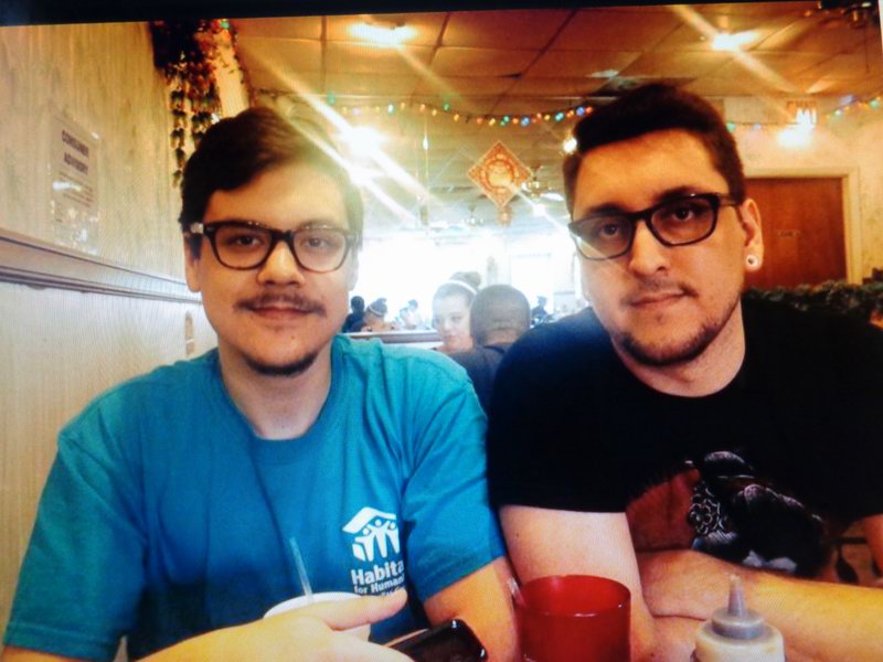 Bracove????  Brothers???   DSC00126