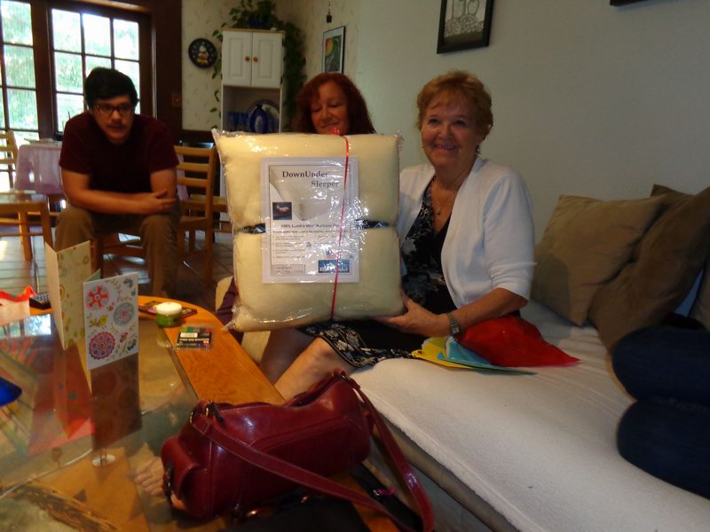 kBezva ovci "kuzi" do postele...To se to bude spat!!!! DSC00174