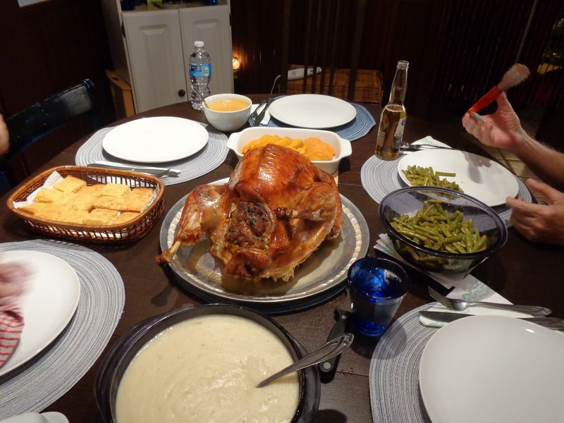 Thanksgiving u Hanicky. Dobre uvarila...Ja nemuzu, po te operaci...DSC00887