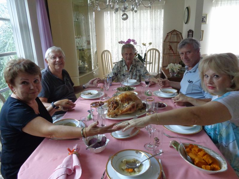 Buchtovi a a Dasa s manzelem u nas na americke veceri (kruta atd)).DSC00783