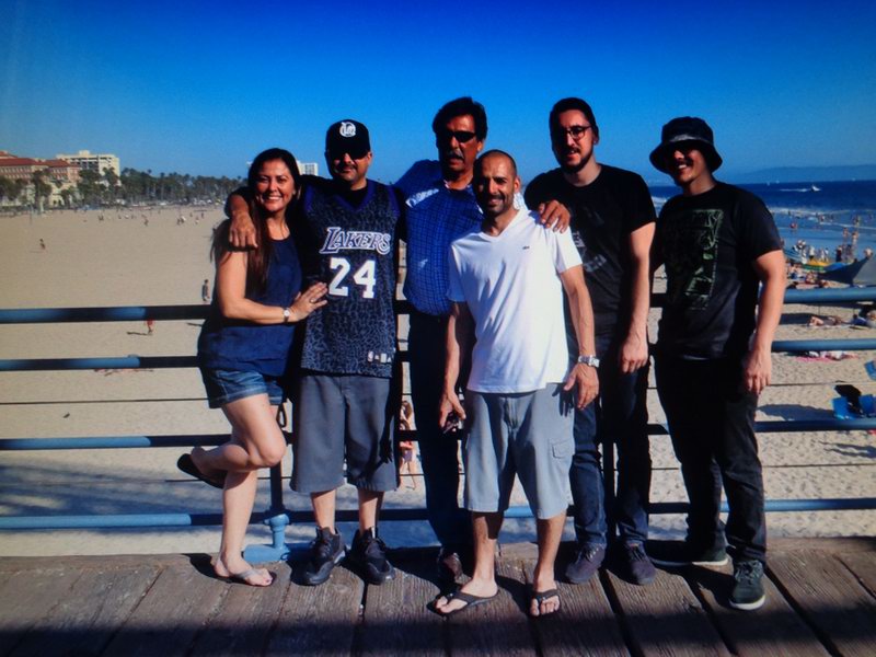 Cela rodinka (family) Leyva's...Tata a deti...DSC00789