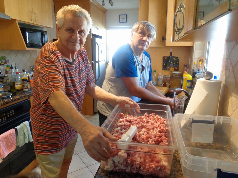 Delame Moravske klobasy DSC07765