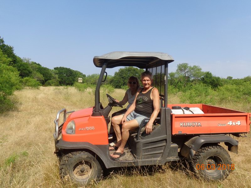 This vehicle can go anywhere DSC08928