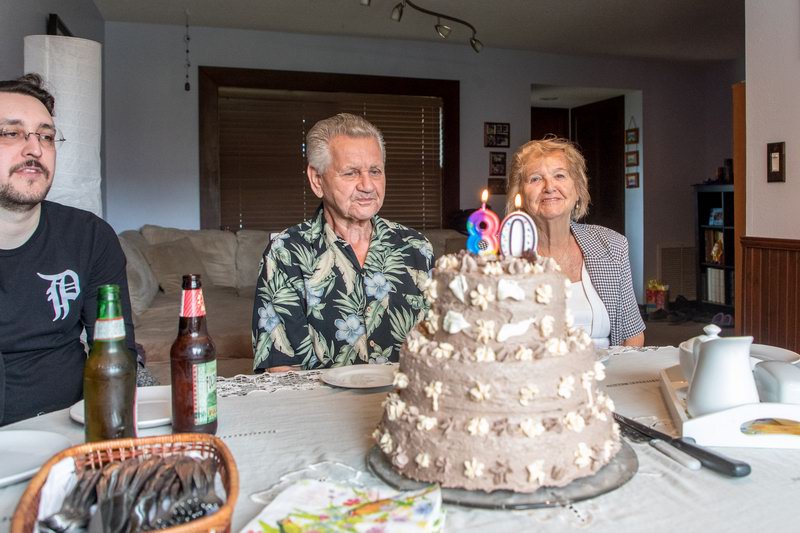 Risa mi udelal  super dort a dal mi za kazdych 10 let $100