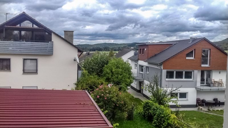 vyhled z kuchynskeho okna..20190930130533 130533