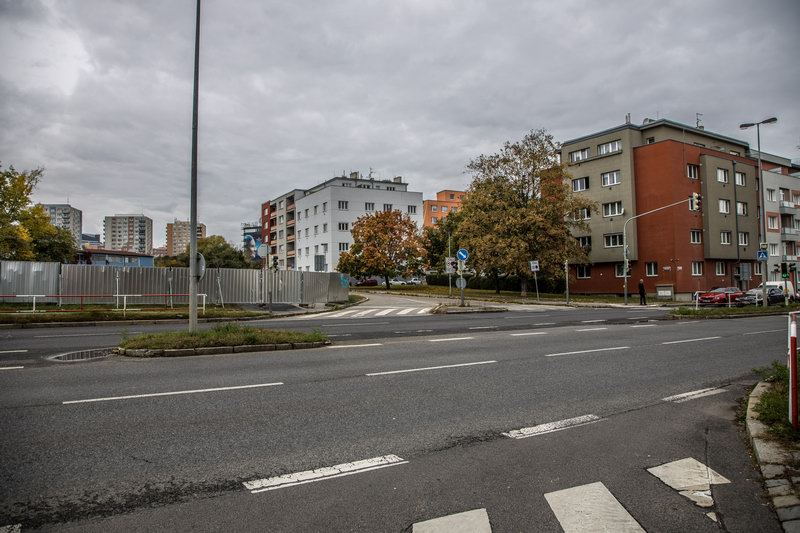 V tom bilem dome  jsme bydleli   je nove natreny???   20191004110835 5367