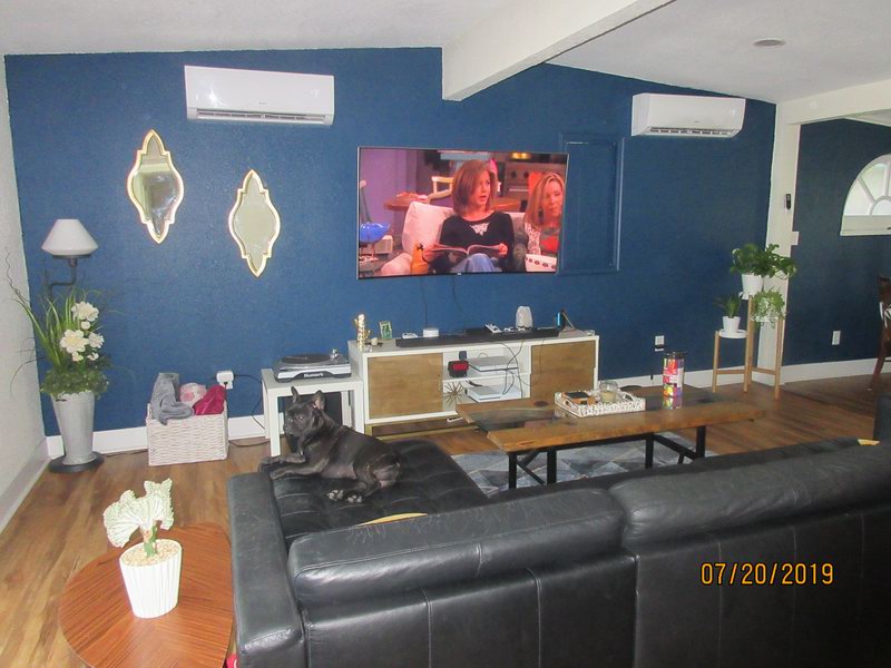 Chris' and Angela's home/Chrise a Angely domov