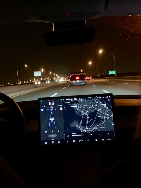 Chris taking us home with his great car/Chris nas veze domu s jeho senzacnim autem