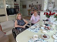 Dasa nas navsteva po zraneni....DSC00101