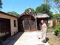 Hana musela nechat udelat novou strechu, kvuli pojisteni !!! DSC07891 Apr 21, 2017