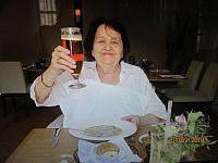 Miluska pripiji vsem na zdravicko z Prahy!!!!  IMG 0141