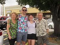 Jdeme oslavit Kristufka nove auticko!!..IMG 0255